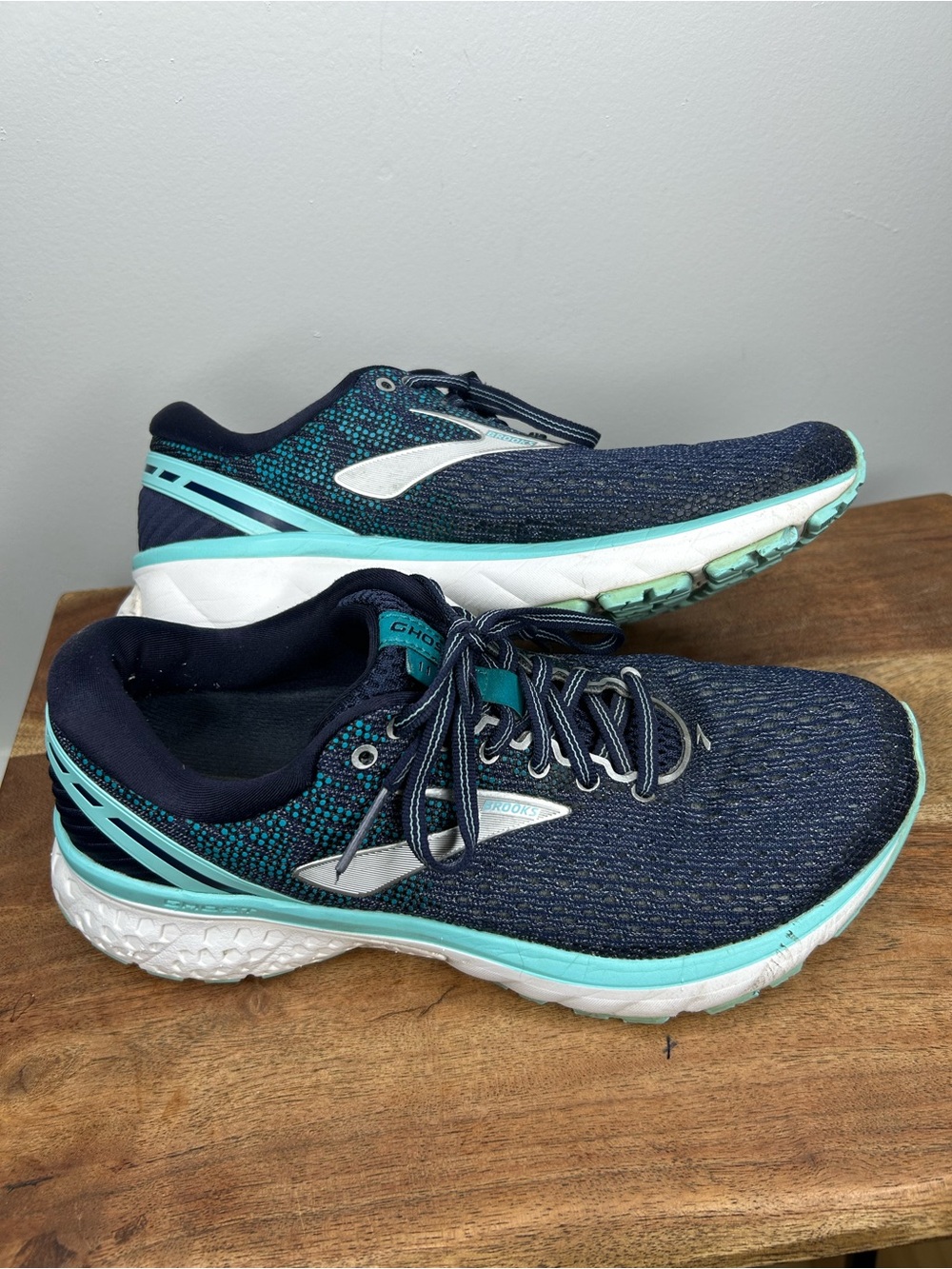 Brooks Ghost 11 Running Sneaker Women’s 8.5 Blue Silver White Athletic Shoe